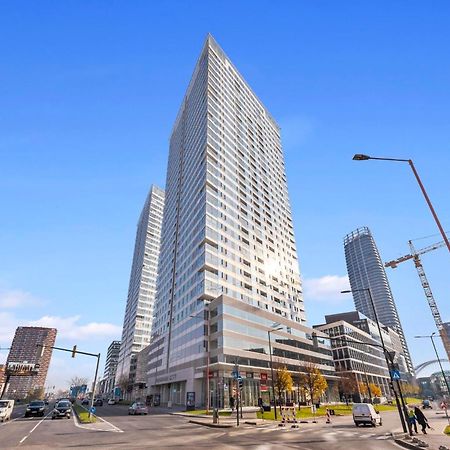 Panorama City Apartment In Downtown Area With Free Parking And Castle View Bratislava Exterior foto