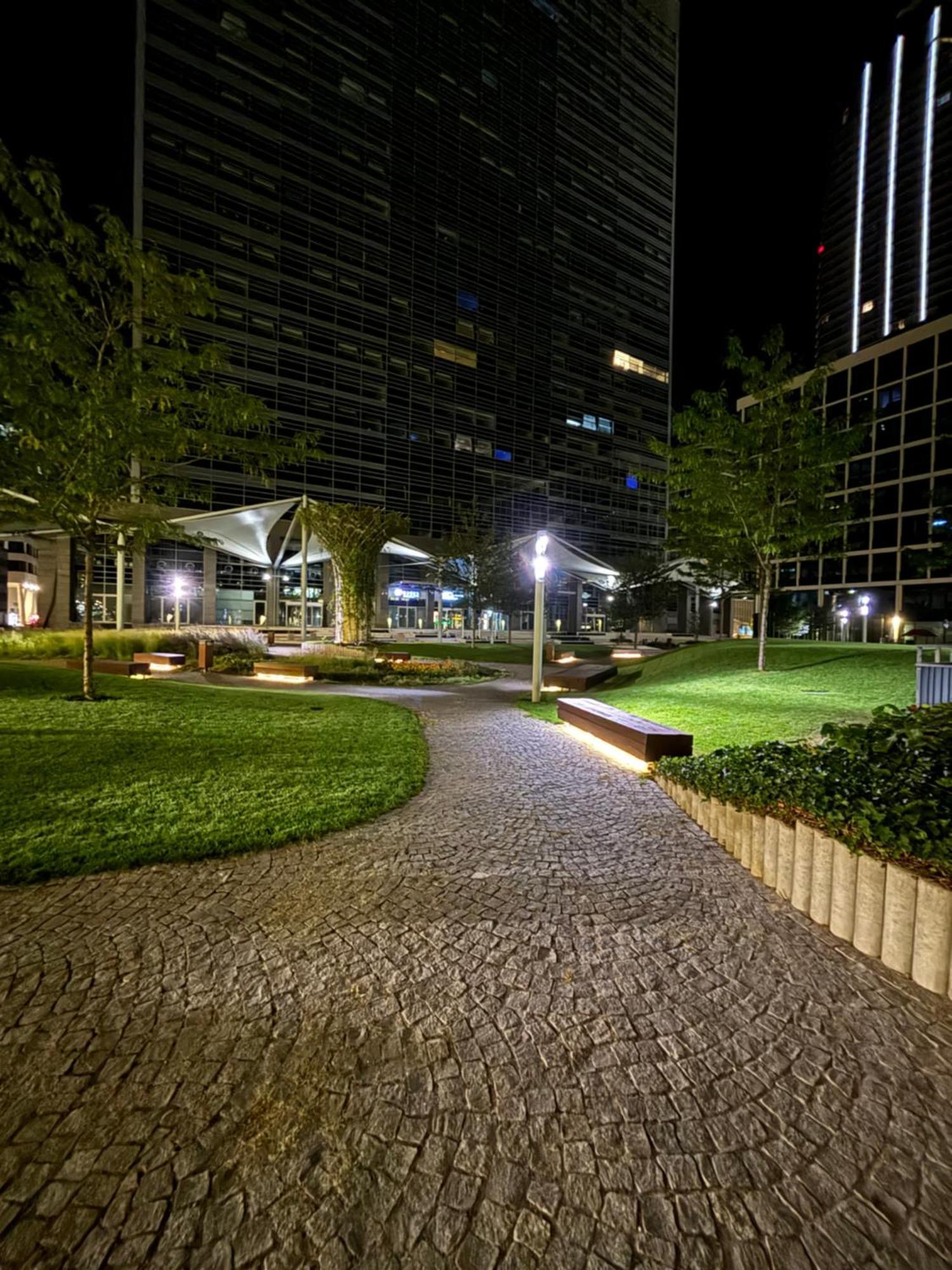 Panorama City Apartment In Downtown Area With Free Parking And Castle View Bratislava Exterior foto