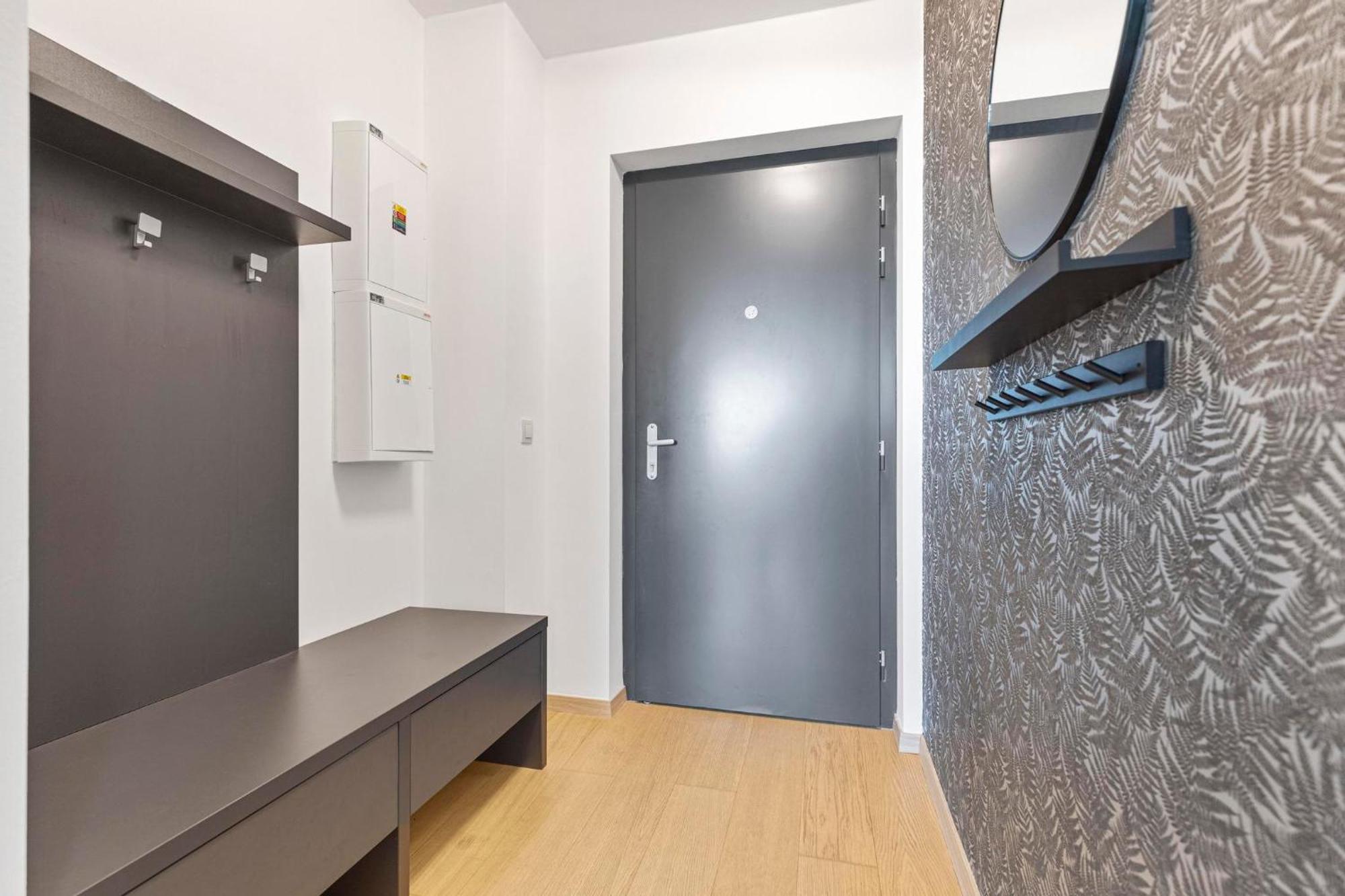 Panorama City Apartment In Downtown Area With Free Parking And Castle View Bratislava Exterior foto